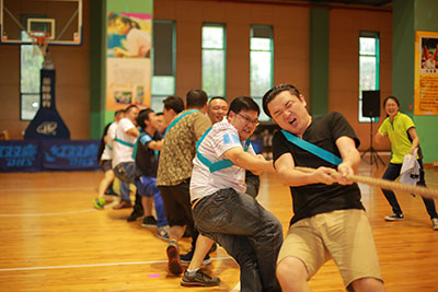 Parents-engaging-in-Tug-of-war